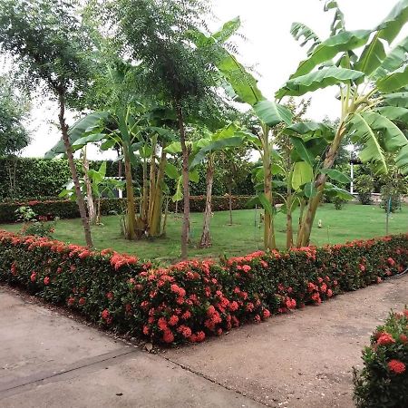 C&H Casa Campestre El Oasis Ricaurte Girardot住宿加早餐旅馆 外观 照片