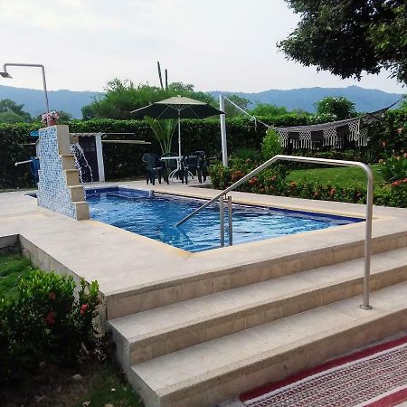 C&H Casa Campestre El Oasis Ricaurte Girardot住宿加早餐旅馆 外观 照片