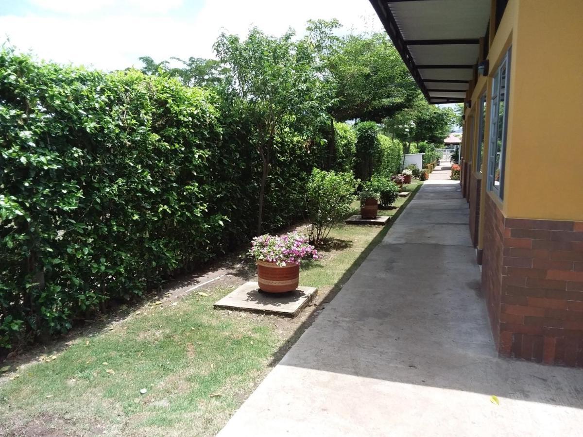 C&H Casa Campestre El Oasis Ricaurte Girardot住宿加早餐旅馆 外观 照片