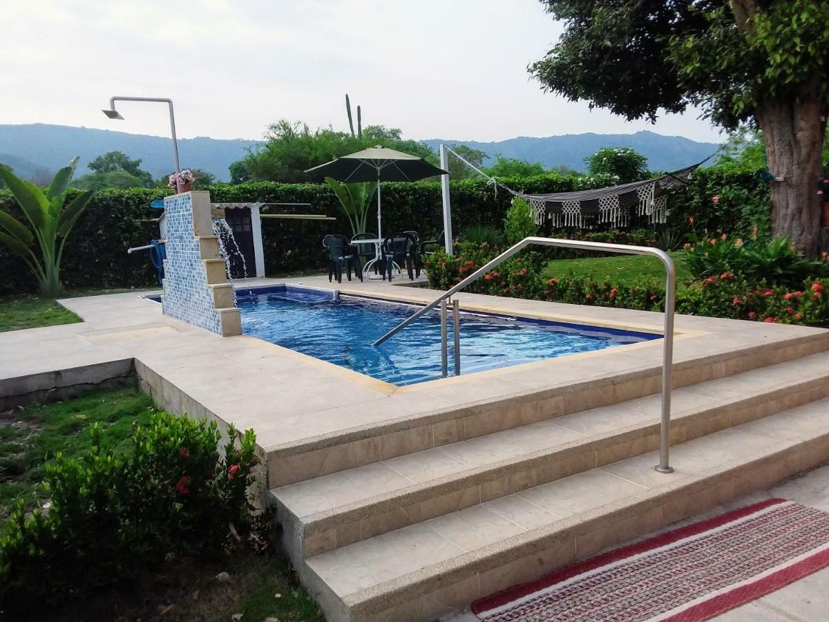 C&H Casa Campestre El Oasis Ricaurte Girardot住宿加早餐旅馆 外观 照片